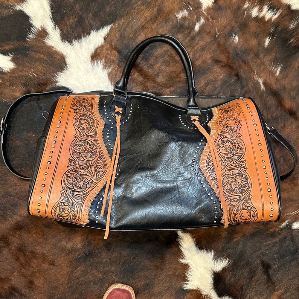 Elegant Black and Tan Leather Handbag